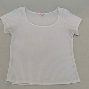Sugar Rain Cream Top. Size Large